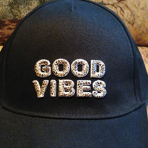 🆕 Good Vibes Hat 🆕 - Picture 2 of 5